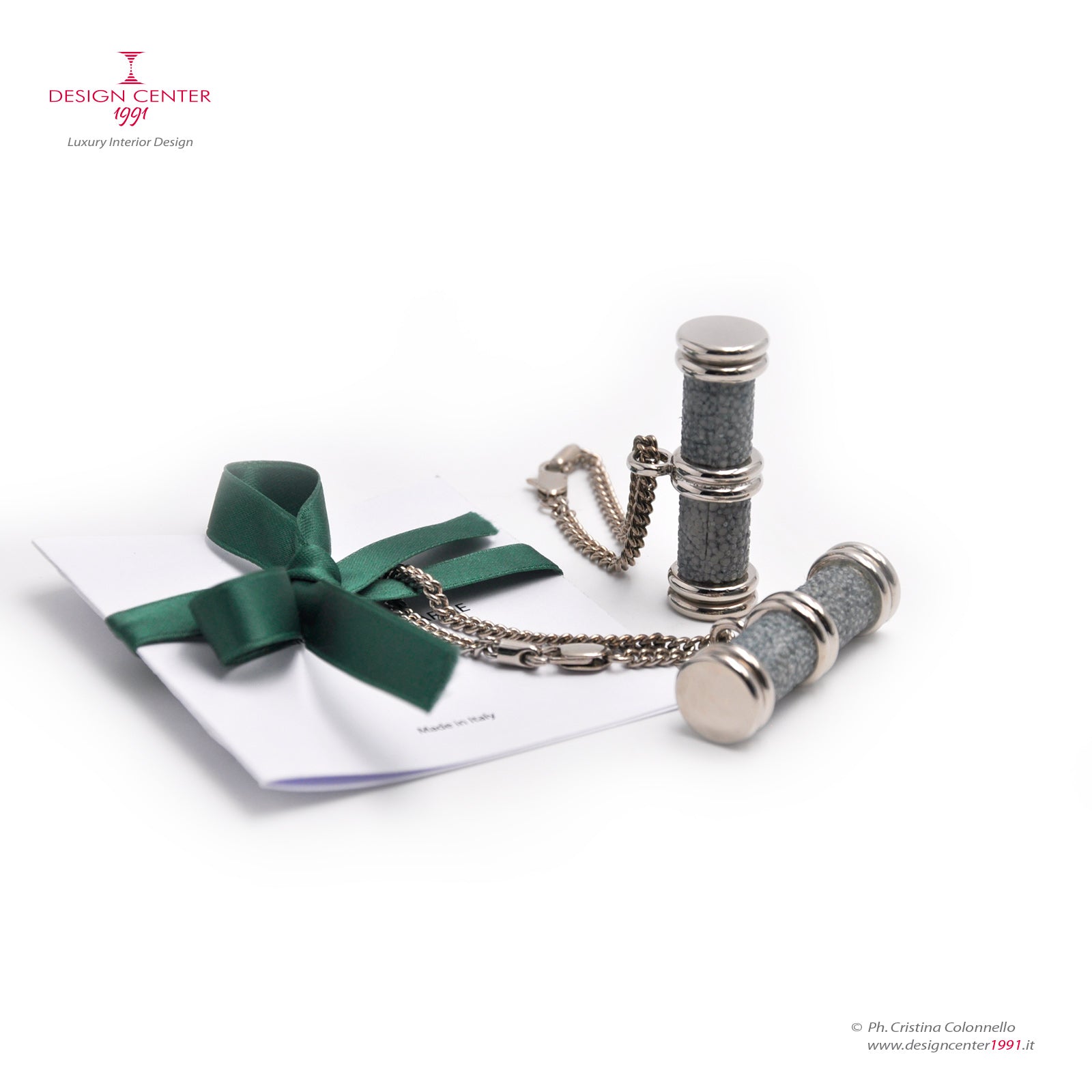 Portachiavi Galucharme verde salvia in pelle shagreen - Design Nino Basso