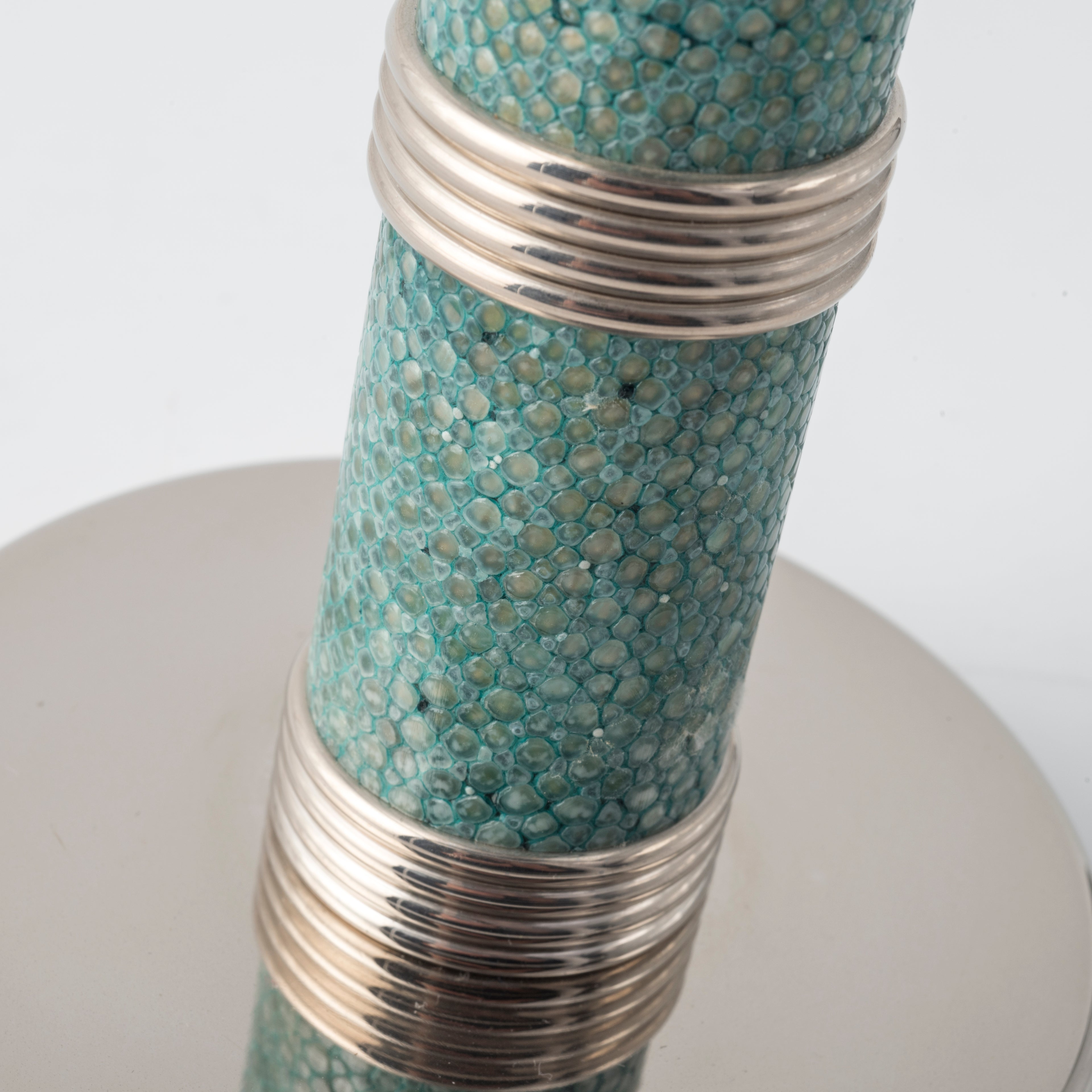 Candeliere in shagreen verde smeraldo - Collezione Galucharme di Nino Basso