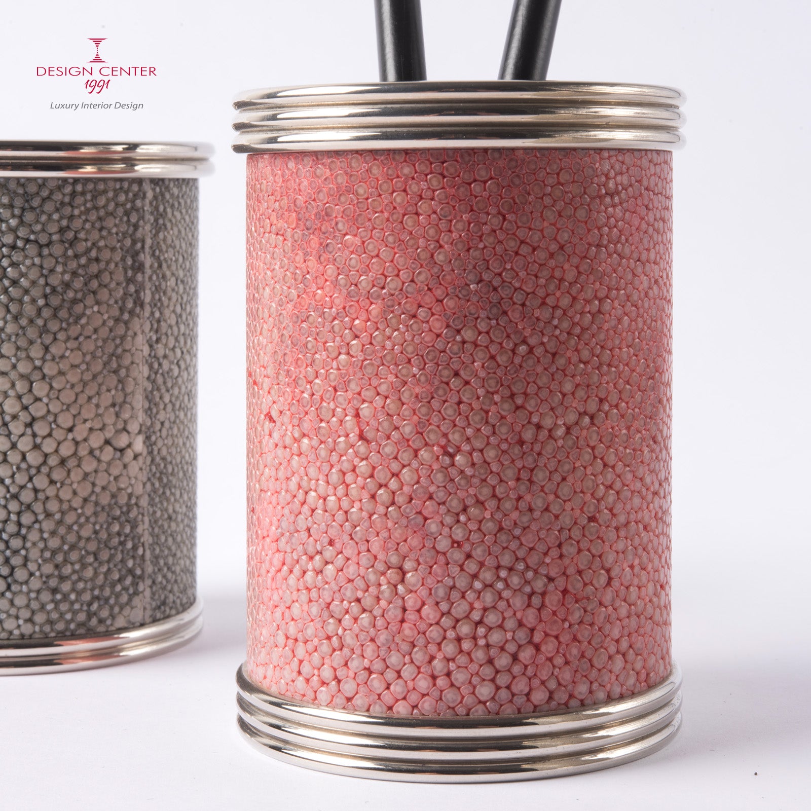 Portapenne in  pelle shagreen rosa-corallo - Collezione Galucharme