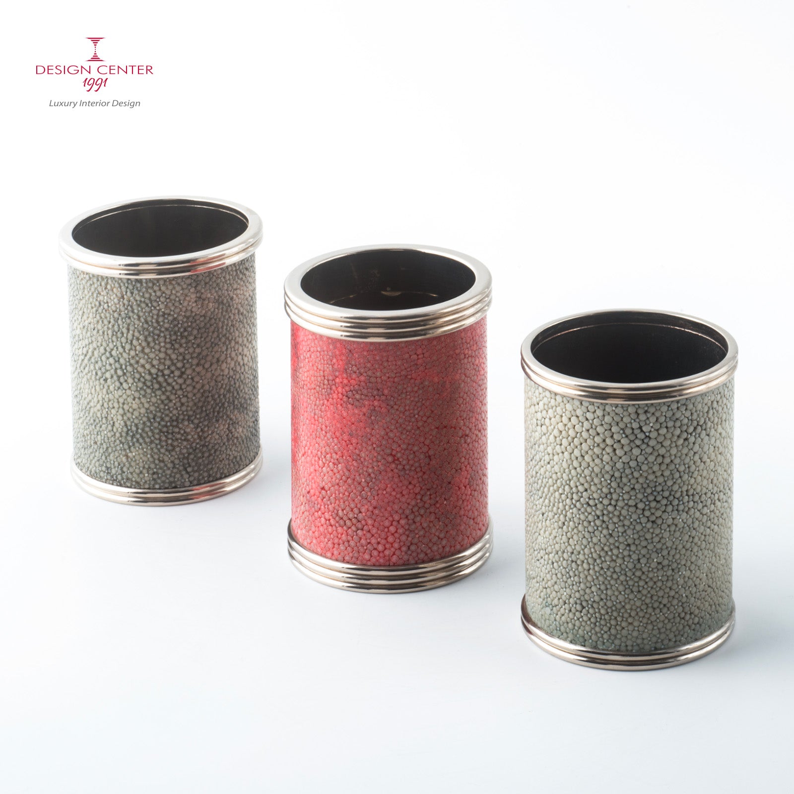 Portapenne in pelle shagreen salvia scuro - Design elegante di Nino Basso