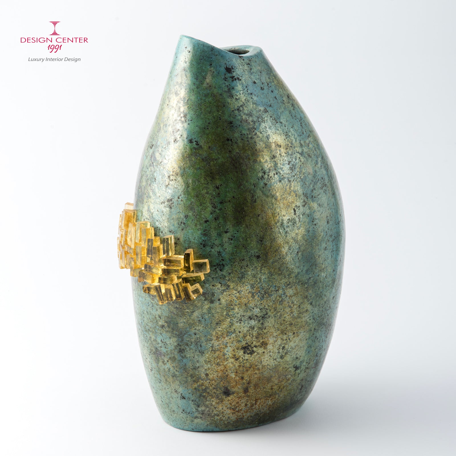 CONCERTO IN ORO - Vaso scultura in ceramica Raku e mosaico dorato - Pezzo unico di Nino Basso