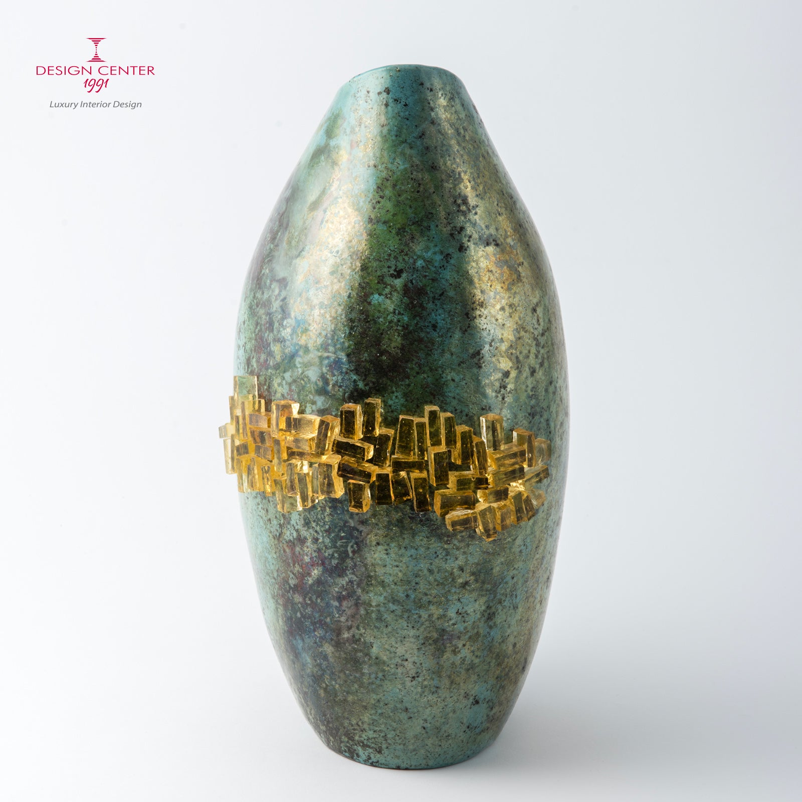 CONCERTO IN ORO - Vaso scultura in ceramica Raku e mosaico dorato - Pezzo unico di Nino Basso