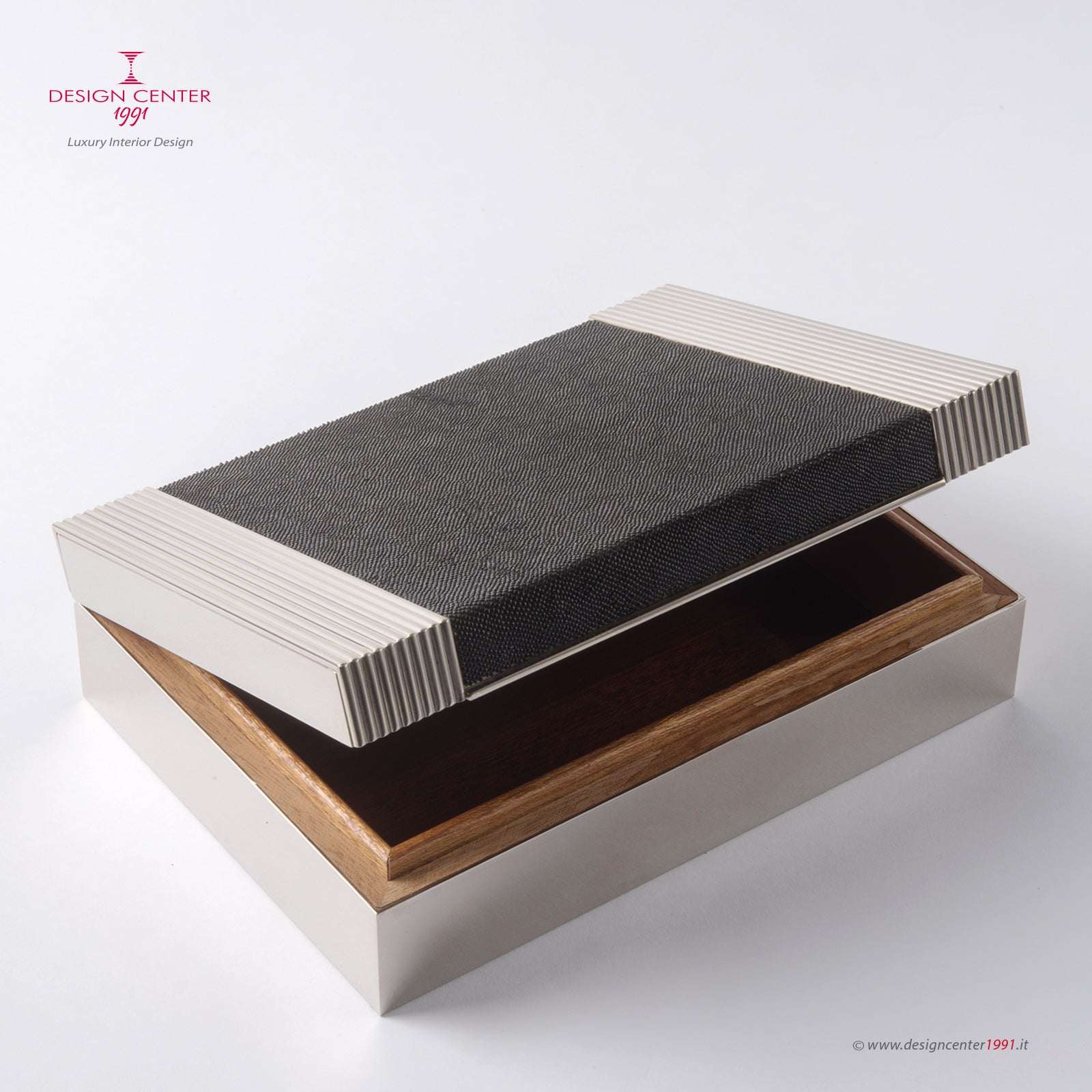 Scatola d'arredo Galucharme Black in pelle di squalo - Design Nino Basso