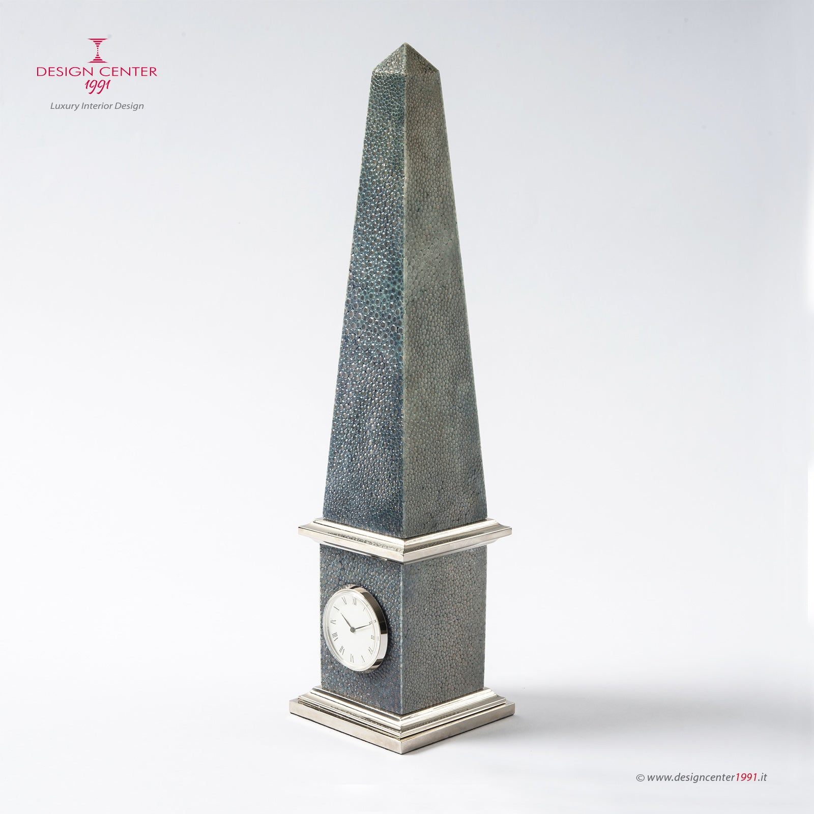 LUXOR - Orologio scultura a obelisco in vera pelle shagreen - Design Nino Basso