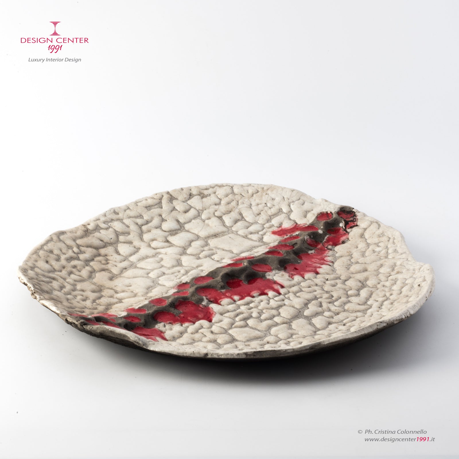 GRANDE LUNA IN ROSSO - Piatto scultura in ceramica Raku e mosaico - Pezzo unico di Nino Basso