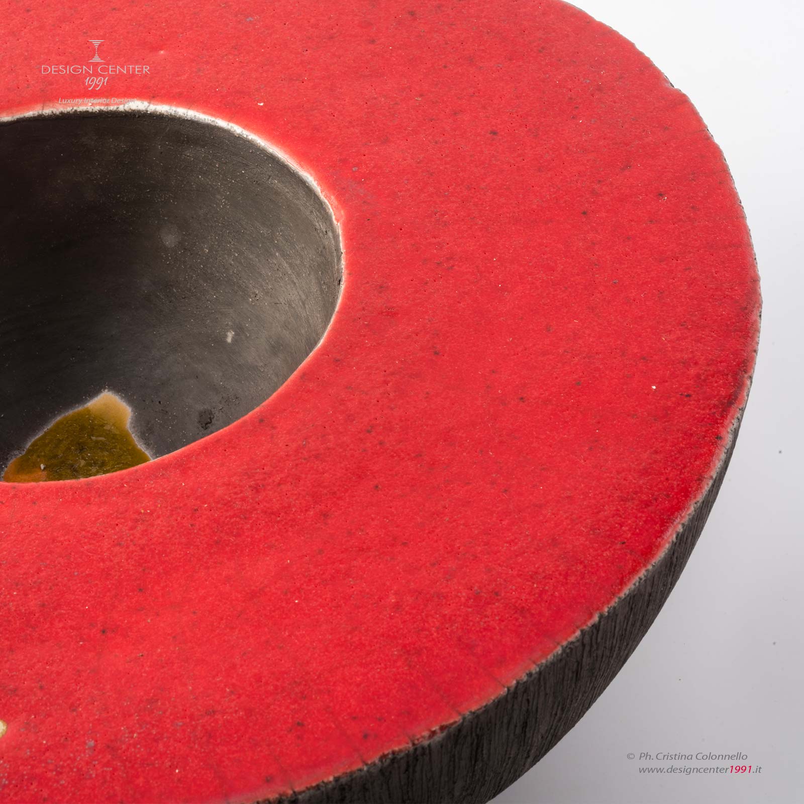 SERENATA IN ROSSO E NERO - Vaso scultura in ceramica Raku - Pezzo unico di Nino Basso