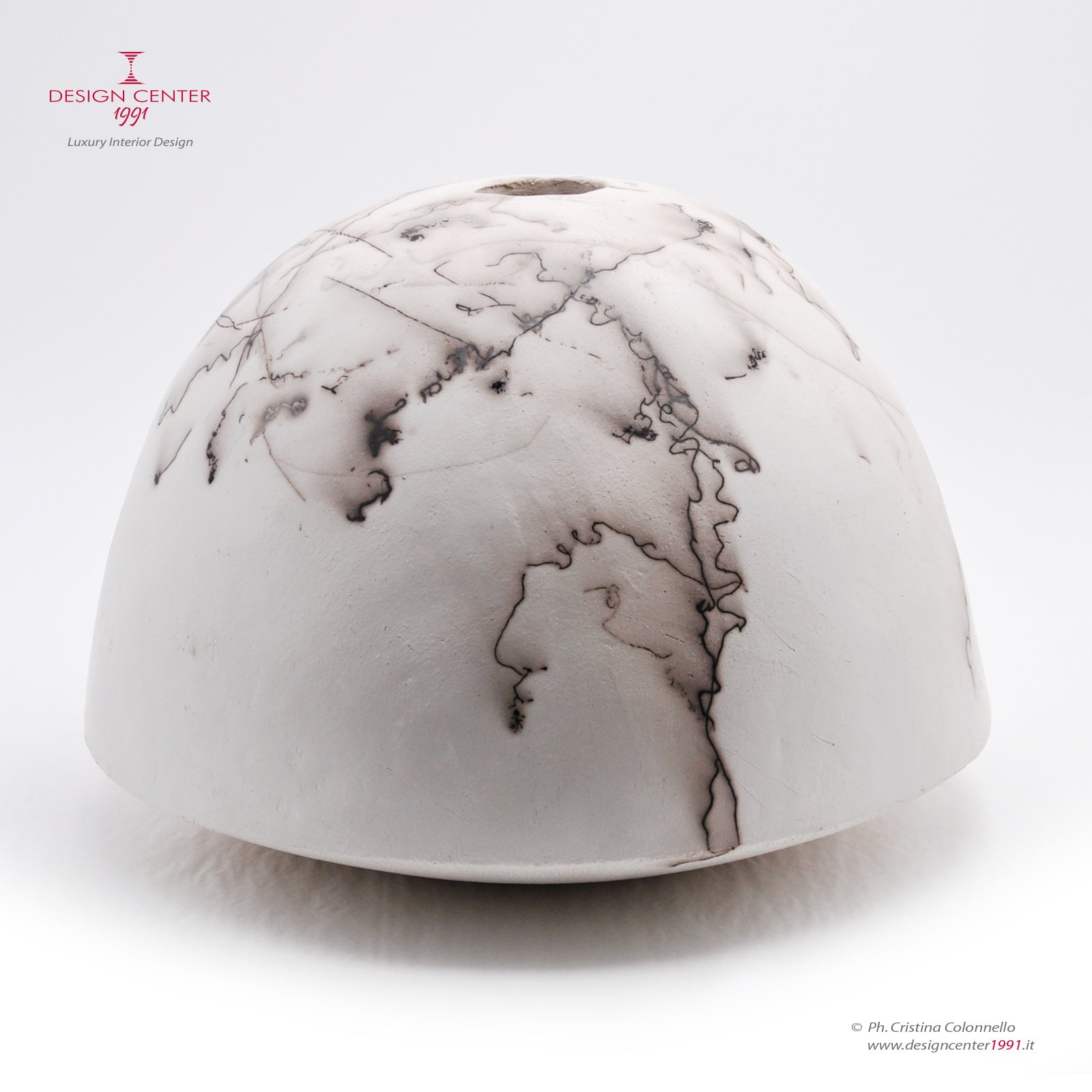 SEGNI NELLA NOTTE 1 -  Vaso scultura in ceramica - Pezzo unico di Nino Basso